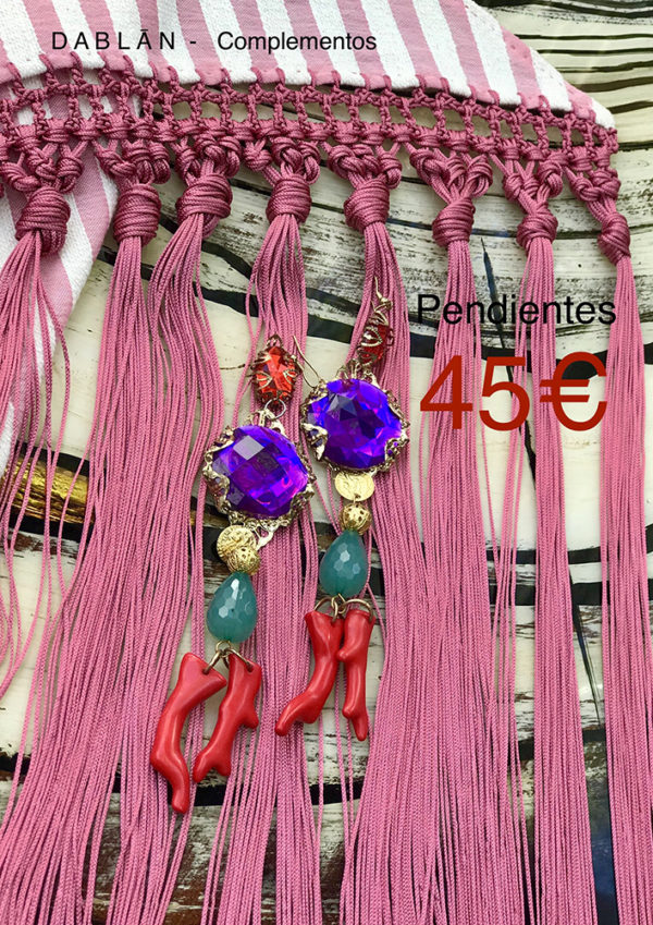 pendientes morado